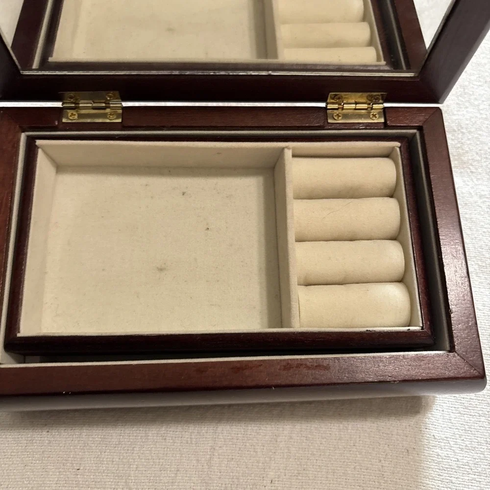 Vintage Wood Floral Tapestry Jewelry Box with Removeable Tray‎ Mirror 8x3.5x5